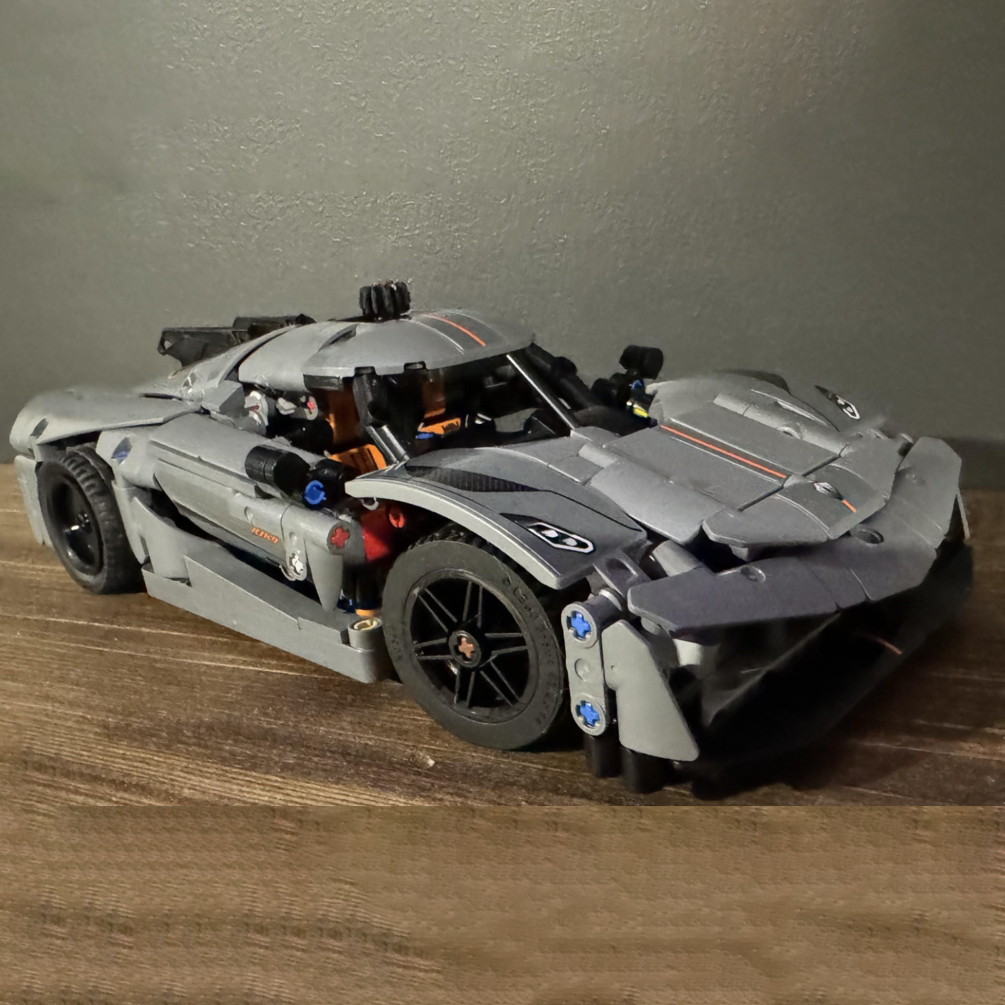 How to display your Lego Technic 42173 Koenigsegg Jesko Absolut Grey H