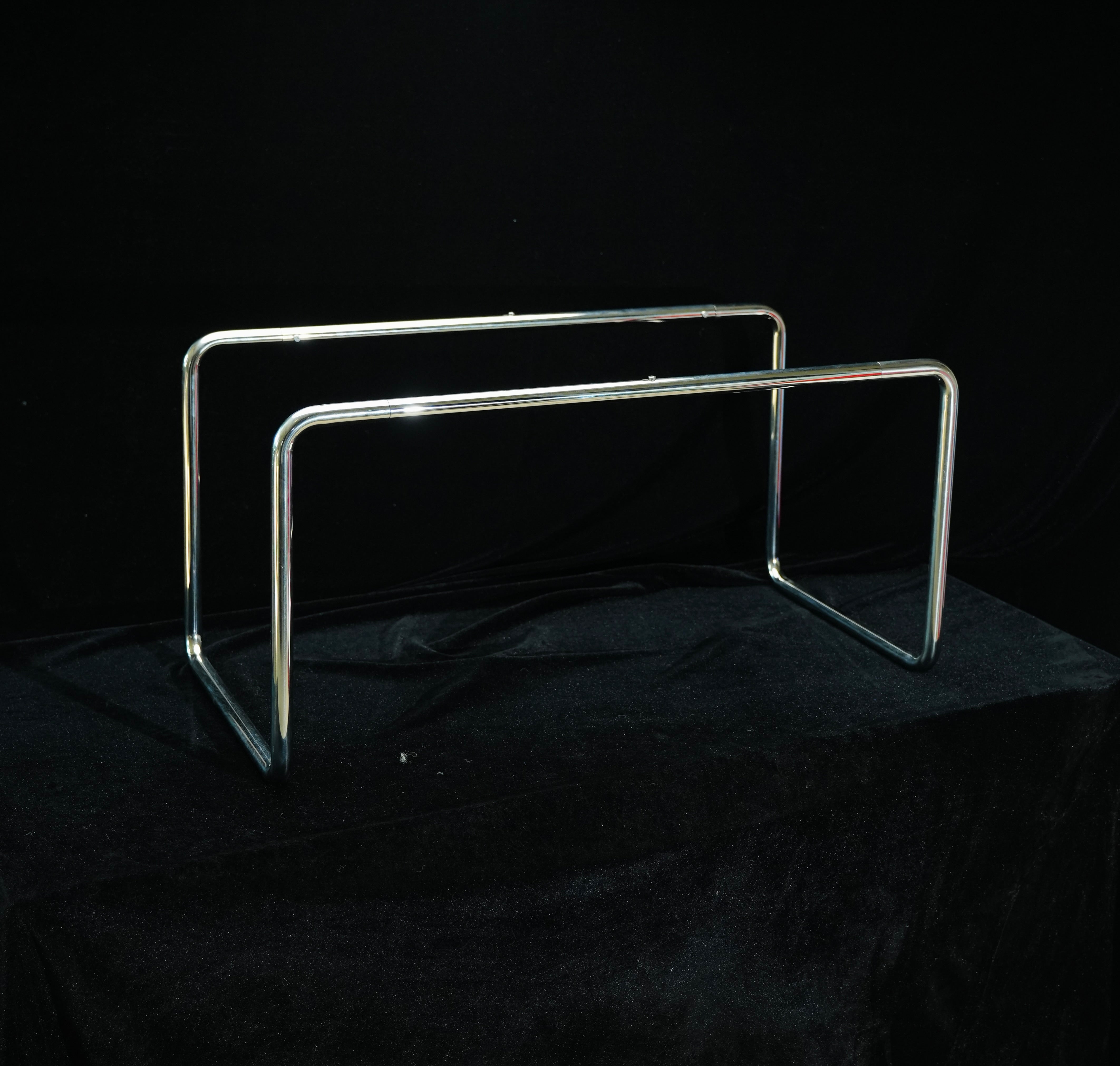 Display Case For LEGO® TECHNIC™ Supercar metal legs