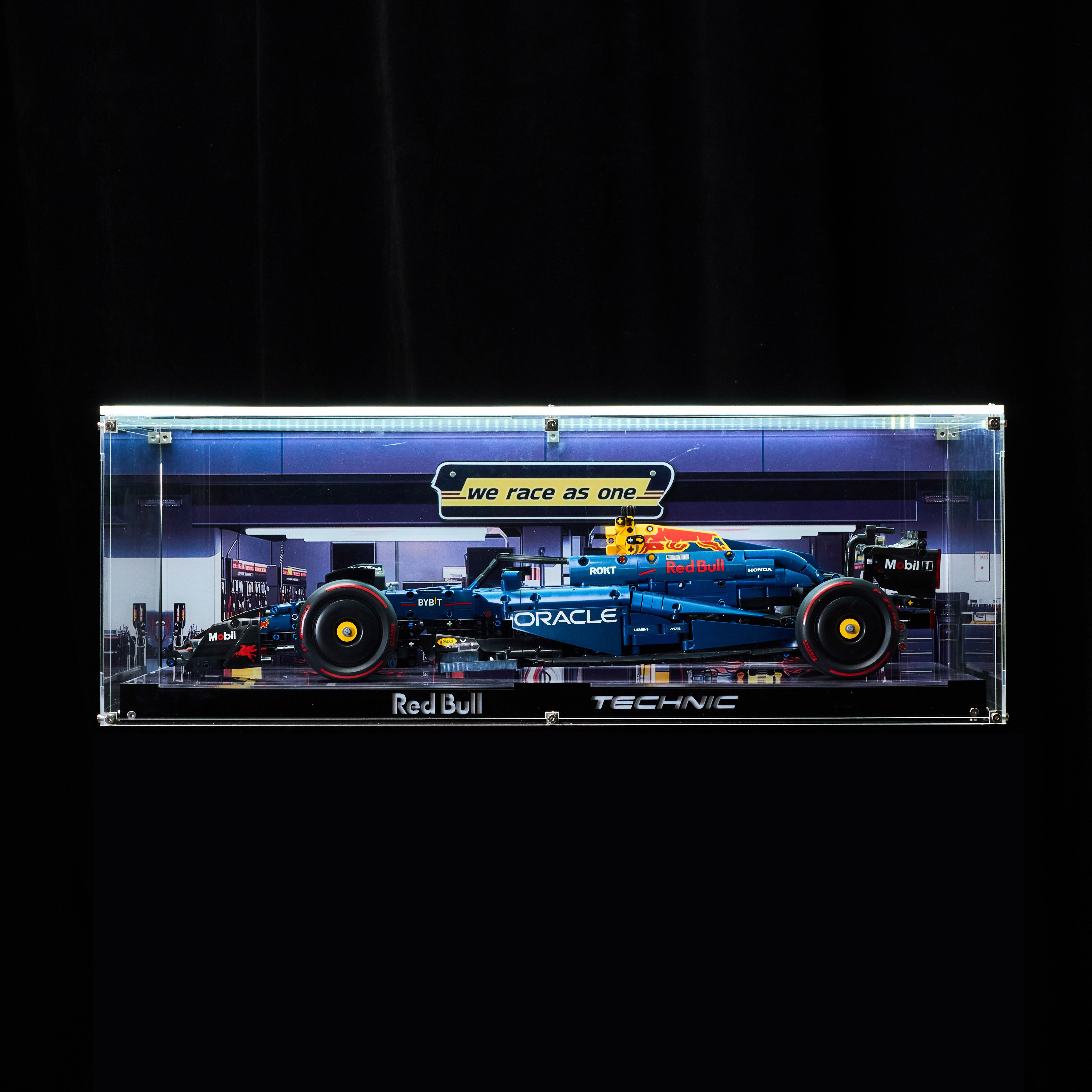 LEGO® F1 RB20 display acrylic case