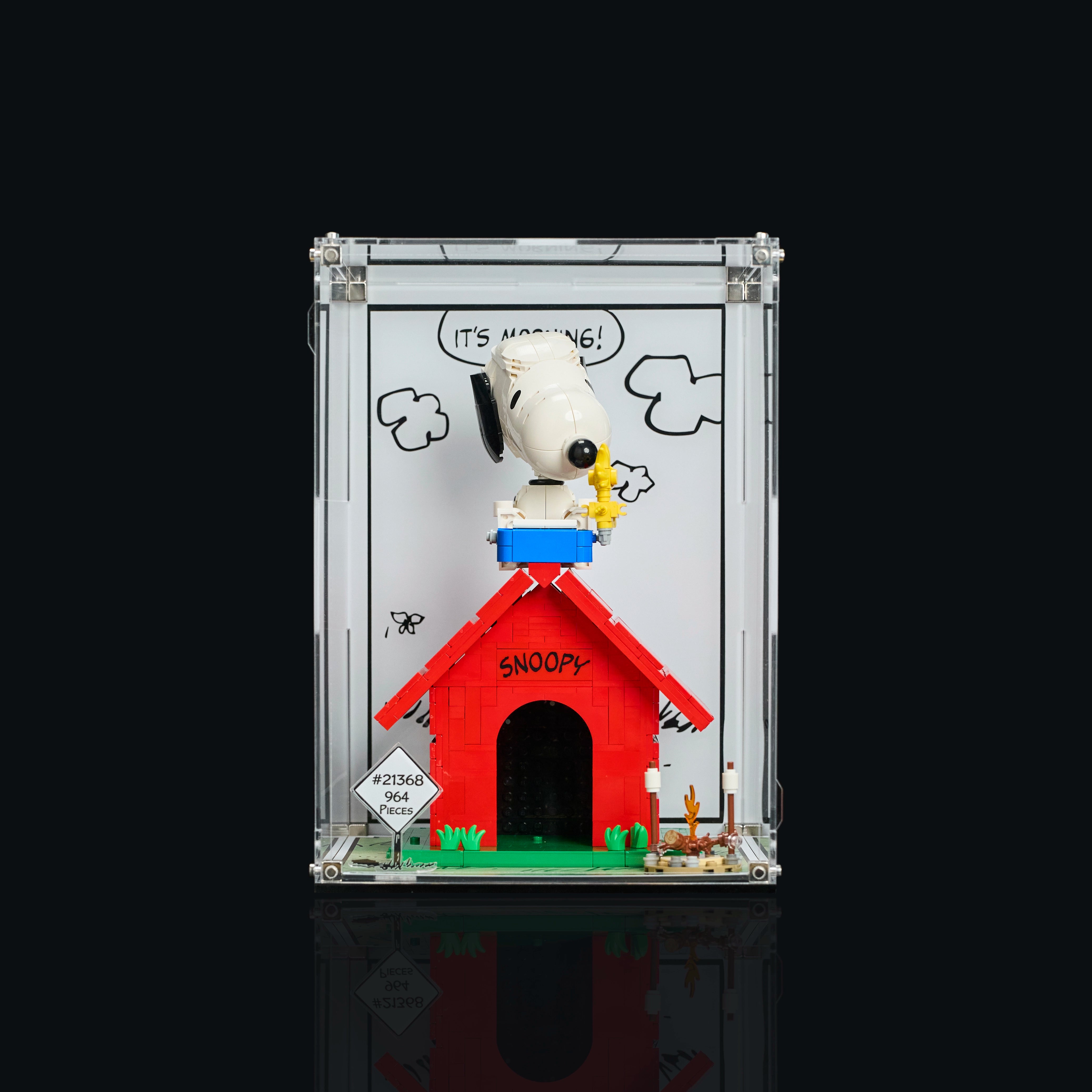 【PREMIUM】 Display Case For LEGO Ideas 21368 Peanuts: Snoopy's Doghouse
