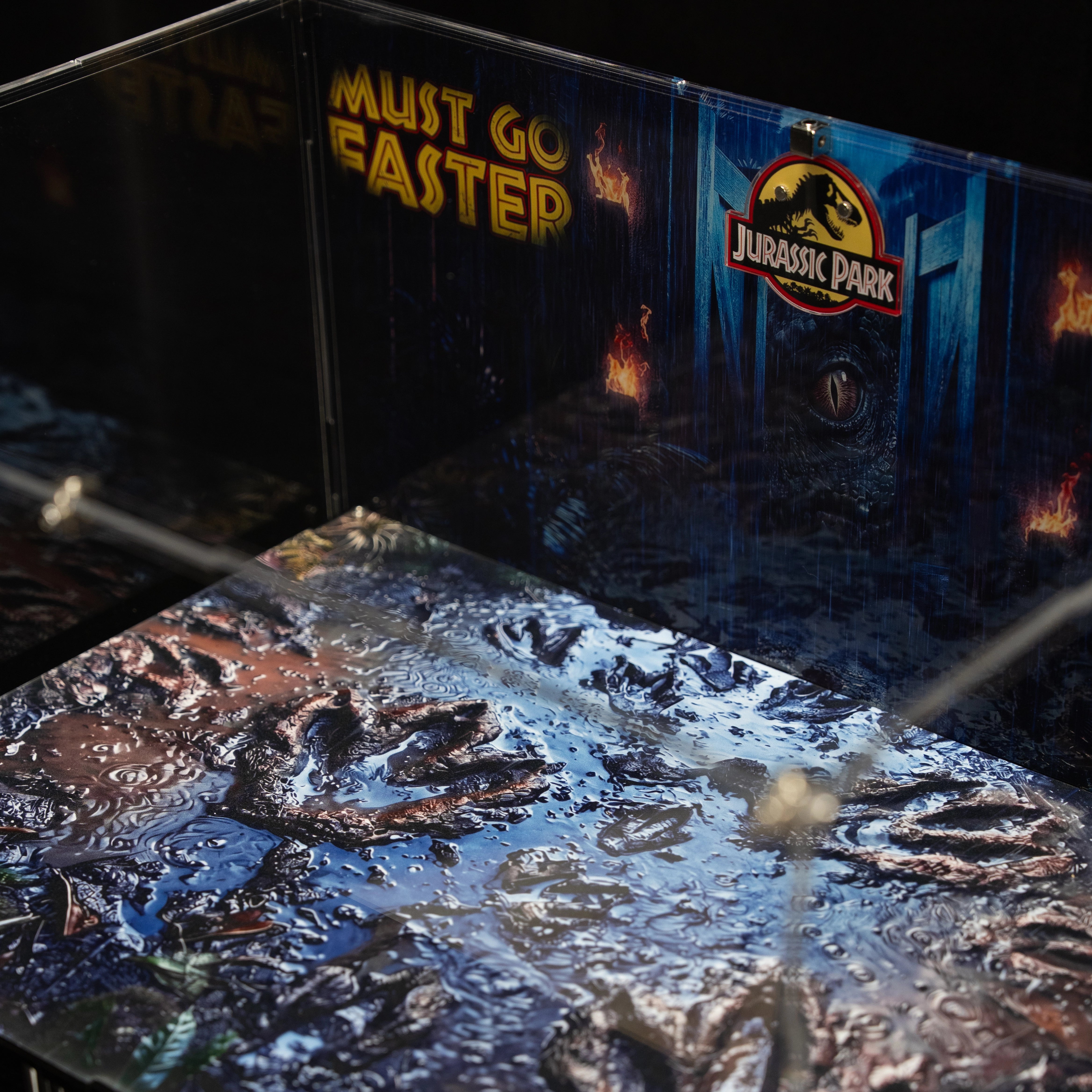 【PREMIUM】 Vitrine pour LEGO Jurassic World™ 77984 Jeep® Wrangler Jurassic Park