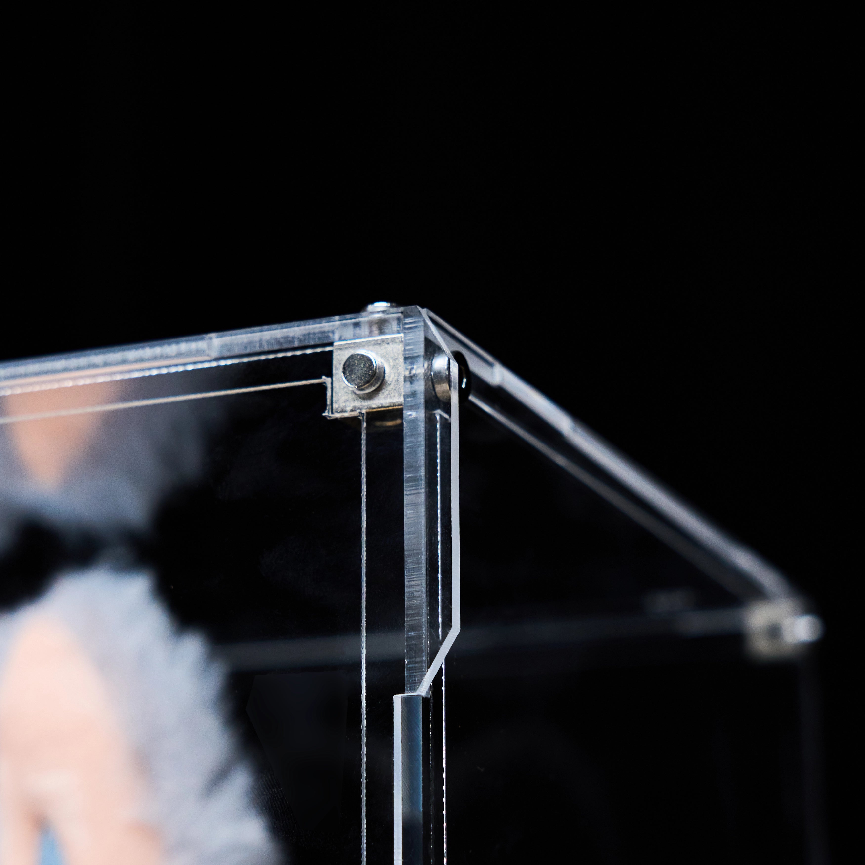 【Preorder 10 days】M-Size Ultra Acrylic Display Case for POPMART Labubu