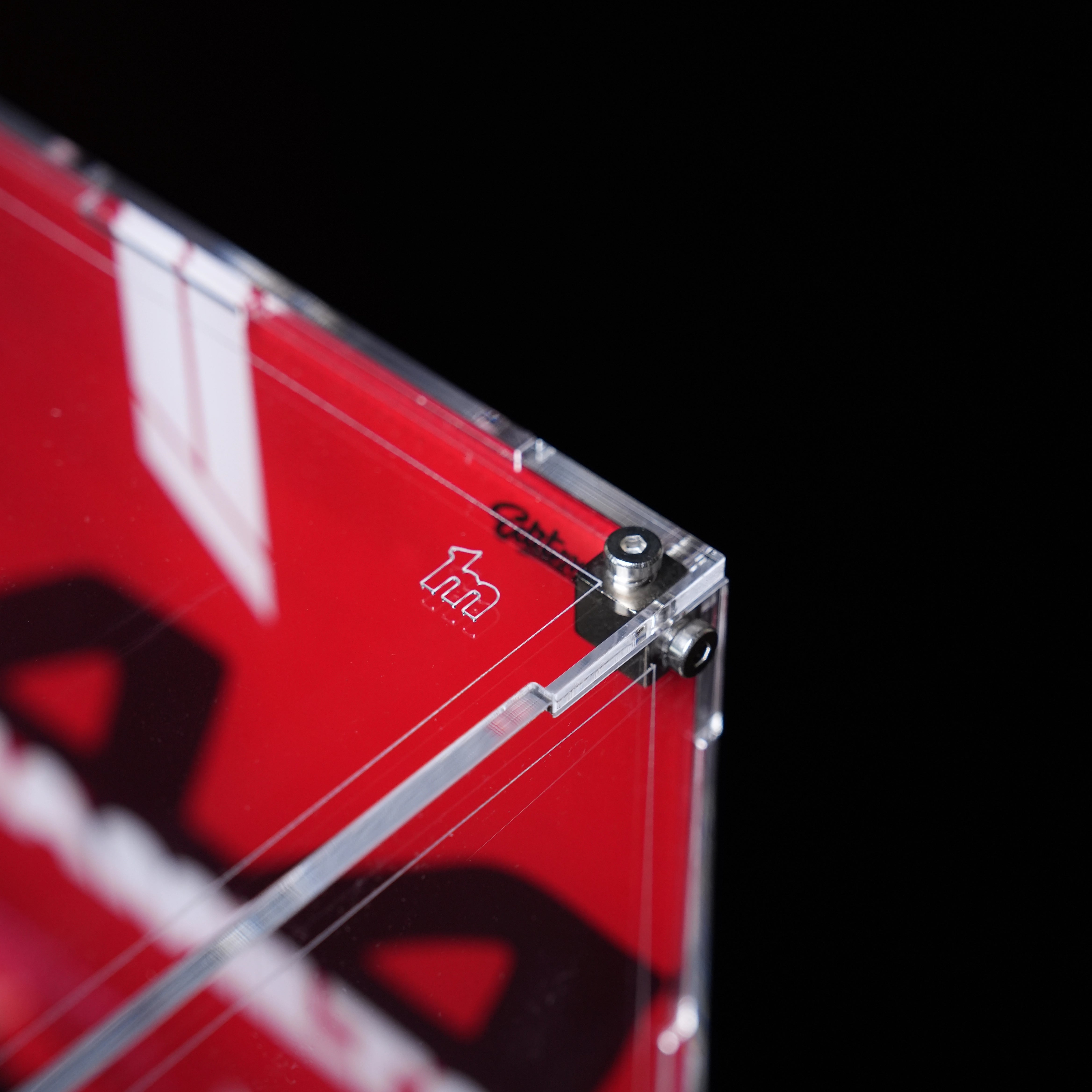 Wall mounted Display Case For LEGO® Editions F1 43022 Hamilton’s Helmet