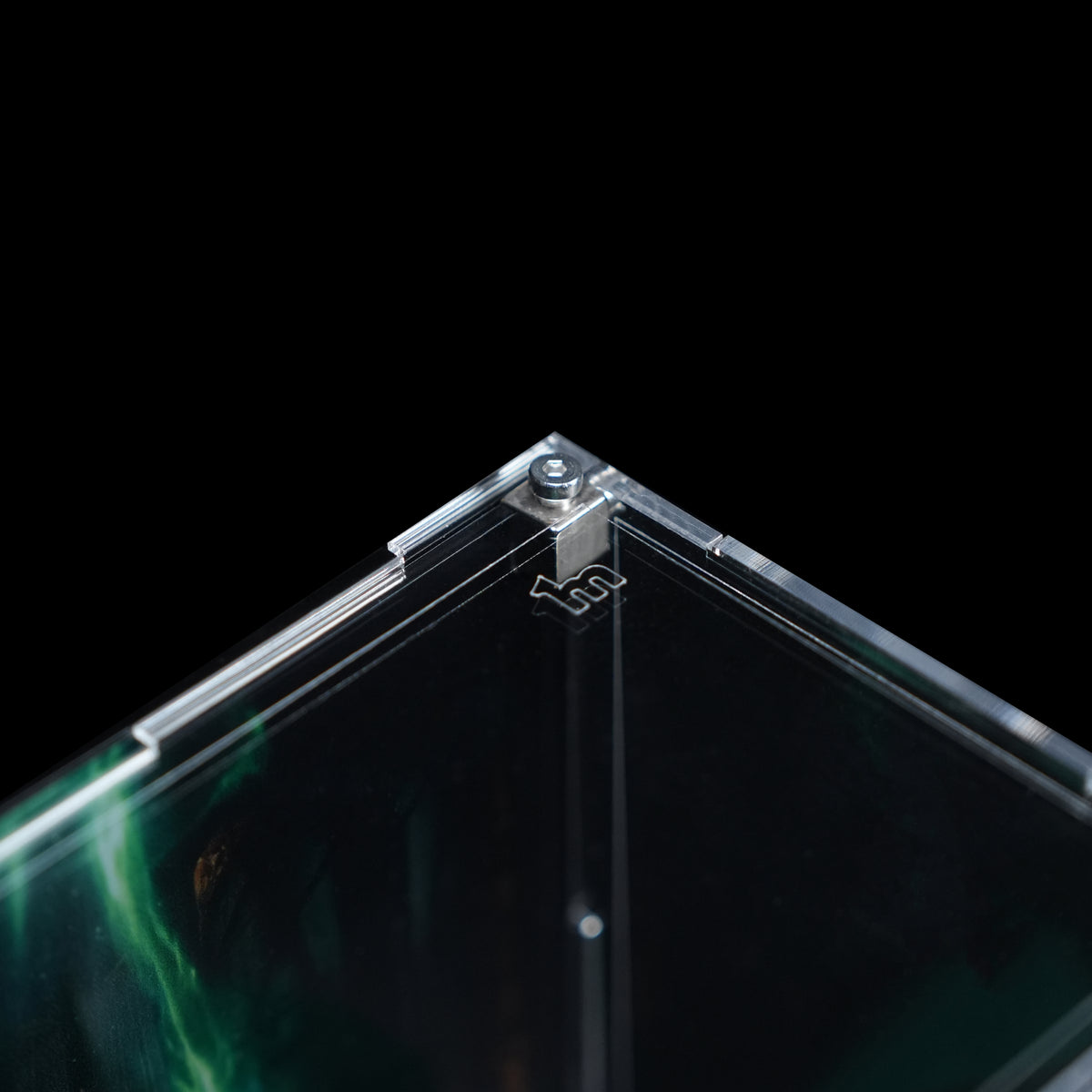 Wall mounted Display Case For LEGO Marvel 76345 Doctor Doom Bust