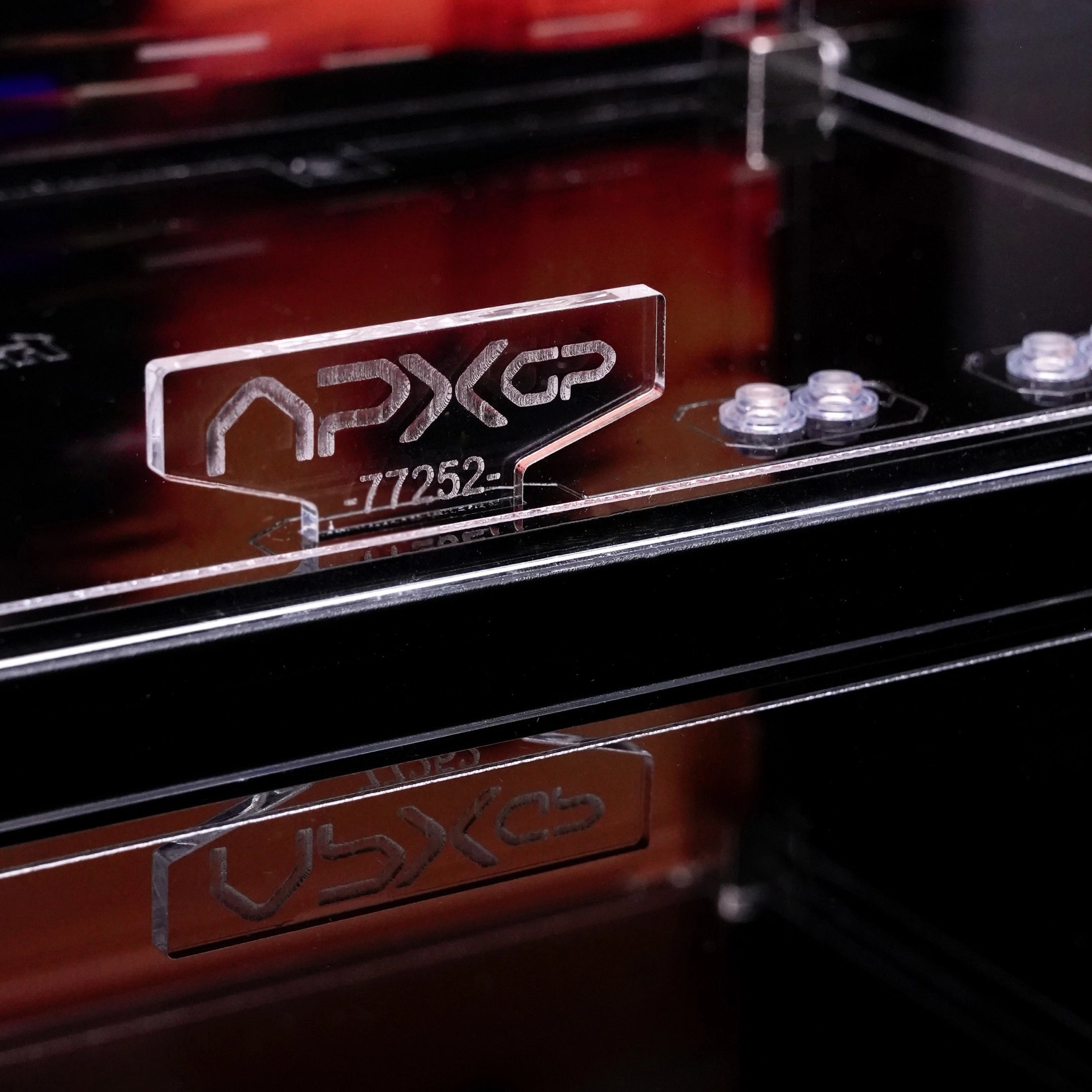 Display case for LEGO® 77252 APXGP Team Race Car from F1® The Movie