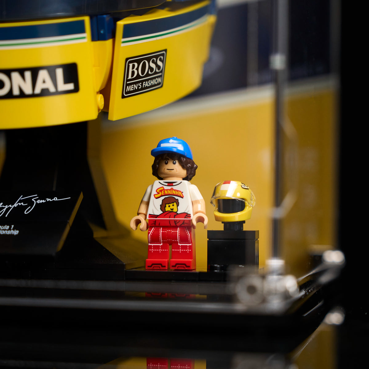 【Limited Free Sticker Included】Wall mounted Display Case For LEGO® Editions F1 43024 Ayrton Senna’s Helmet