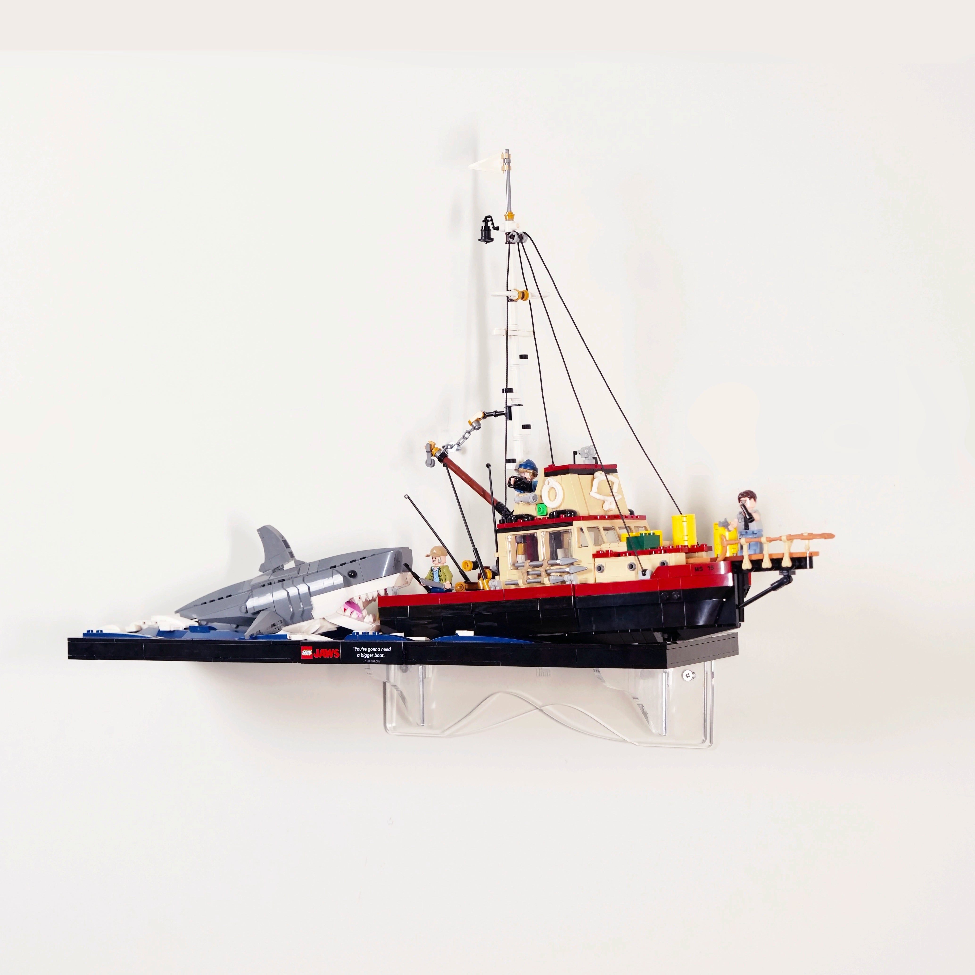 Acrylic Wall Mount Display frame for LEGO® IDEAS 21350 Jaws