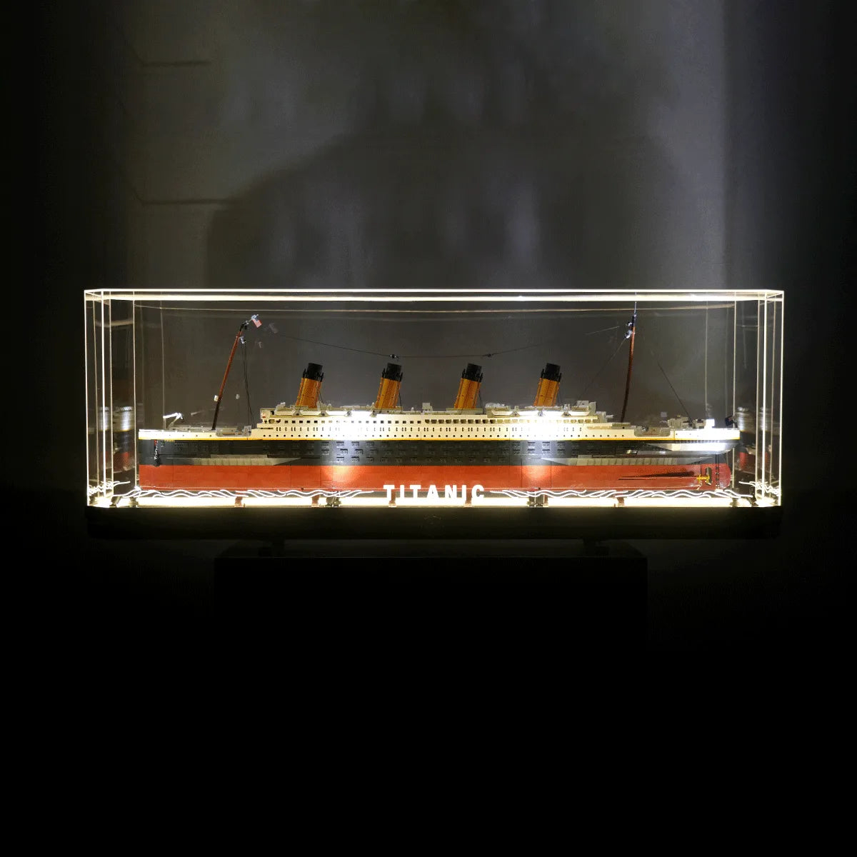 【Designer Edition】 Acrylvitrine für LEGO® Technic™ 42232 Koenigsegg Sadair's Spear Megacar.
