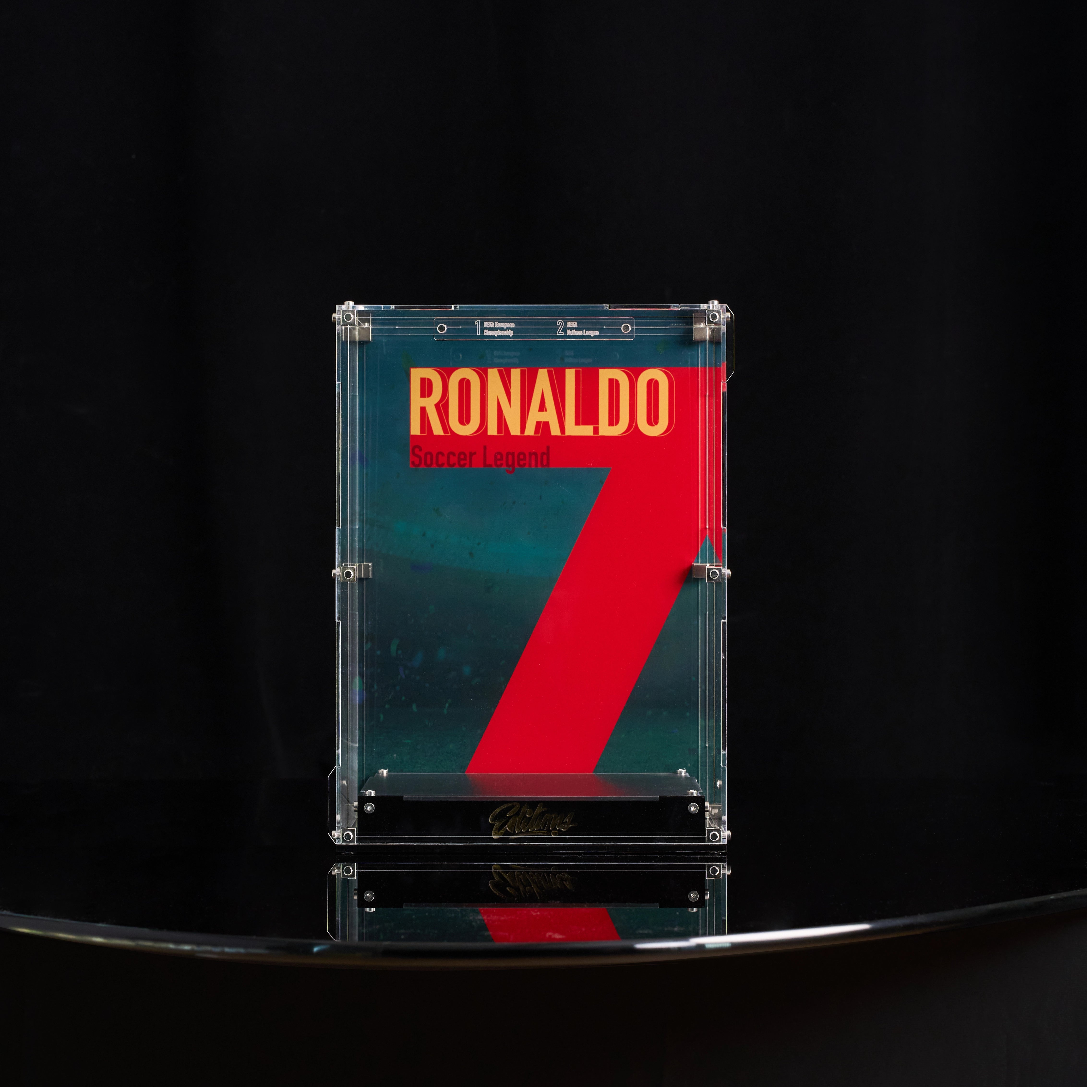 【PREMIUM】 Display Case For LEGO LEGO® Editions 43016 Cristiano Ronaldo – Soccer Legend
