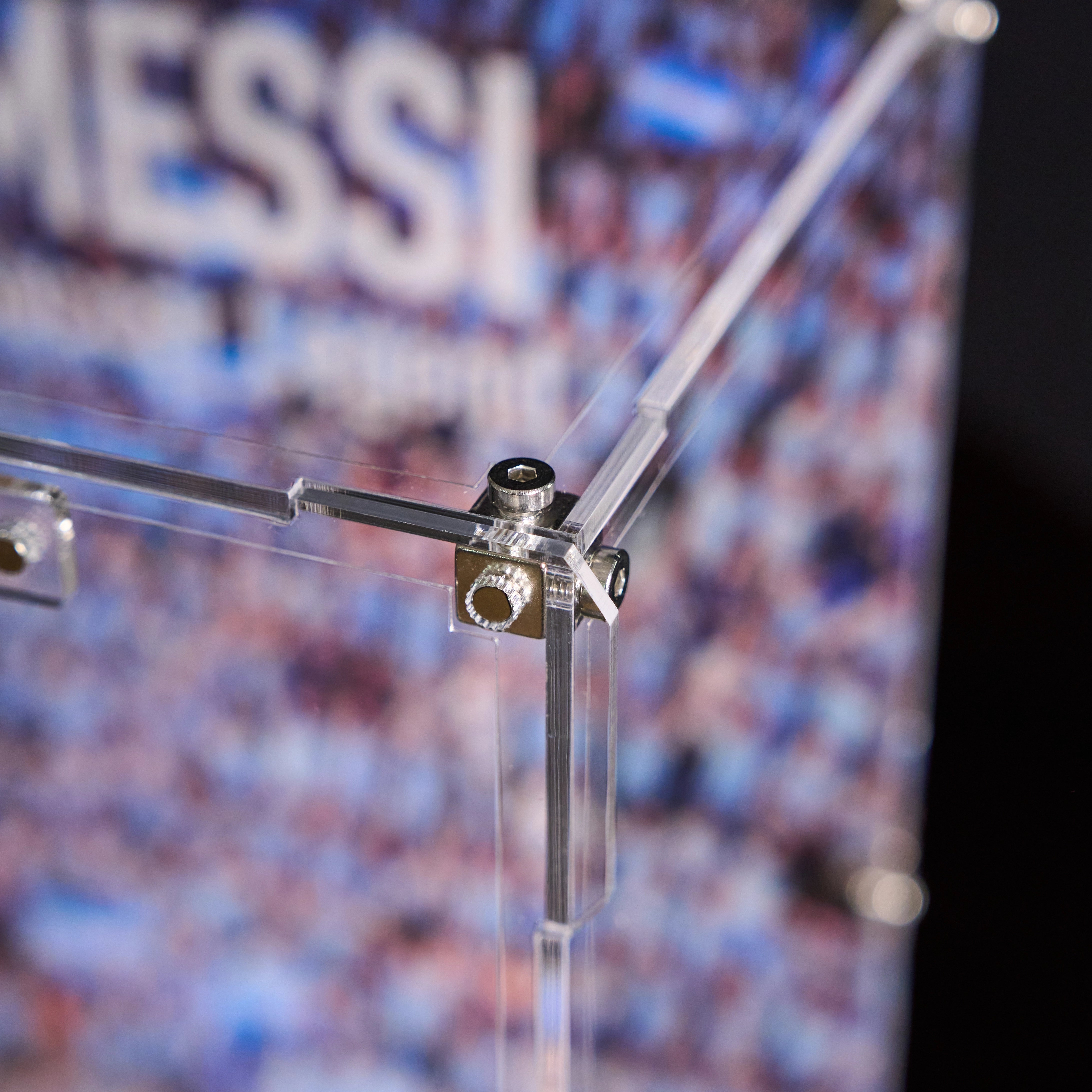 【PREMIUM】 Display Case For LEGO Editions 43015 Lionel Messi – Soccer Legend