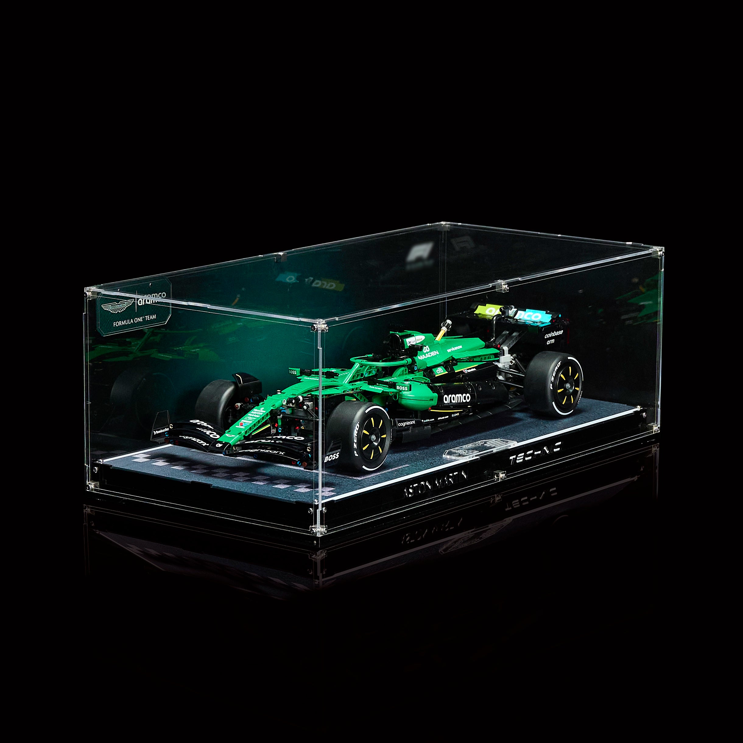 【PREMIUM】 Display Case For LEGO Technic™ 42240 Aston Martin Aramco AMR25 F1® Car