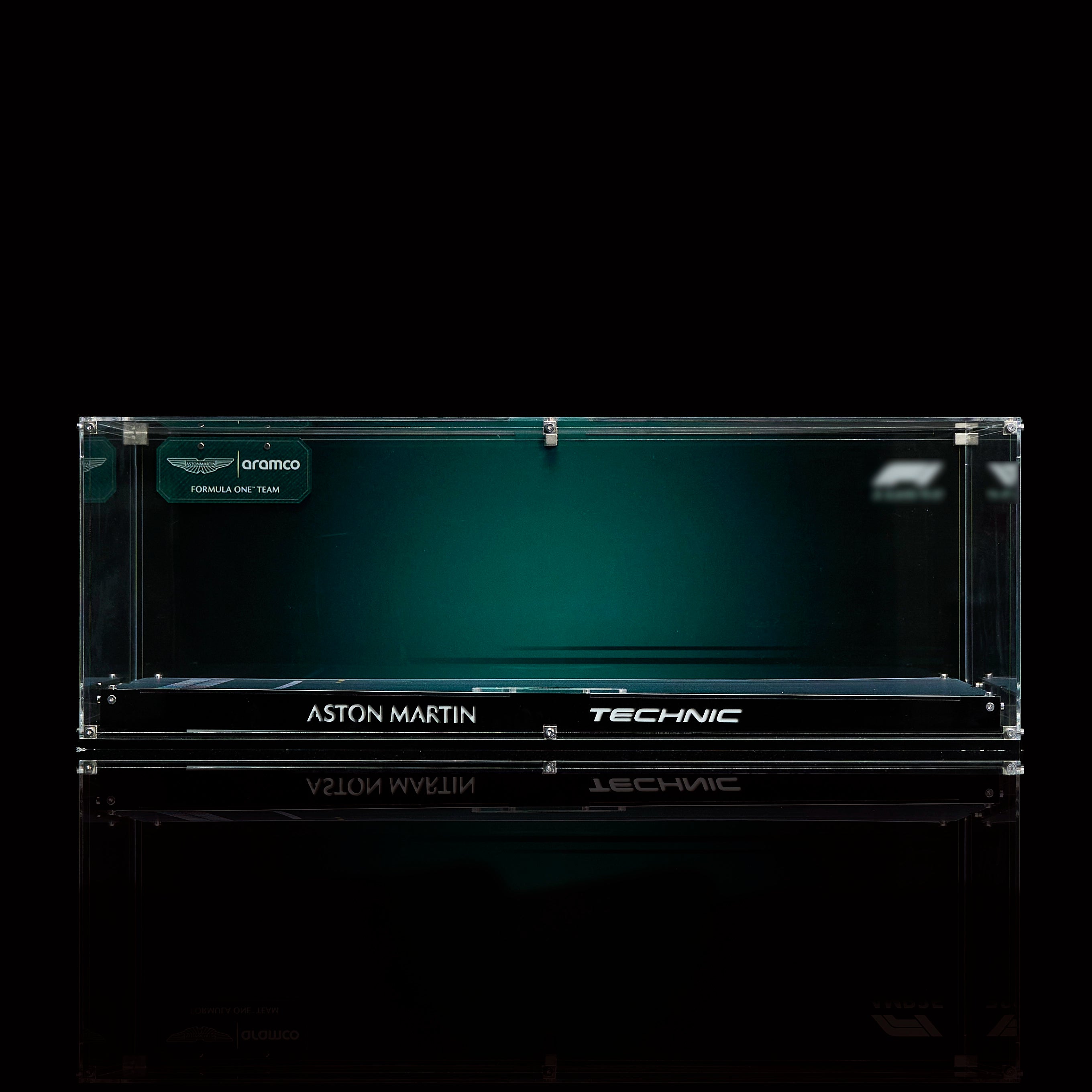 【PREMIUM】 Display Case For LEGO Technic™ 42240 Aston Martin Aramco AMR25 F1® Car