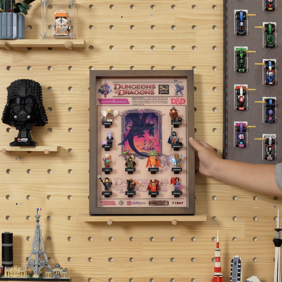 Premium Display Case for LEGO® Minifigures Dungeons & Dragons