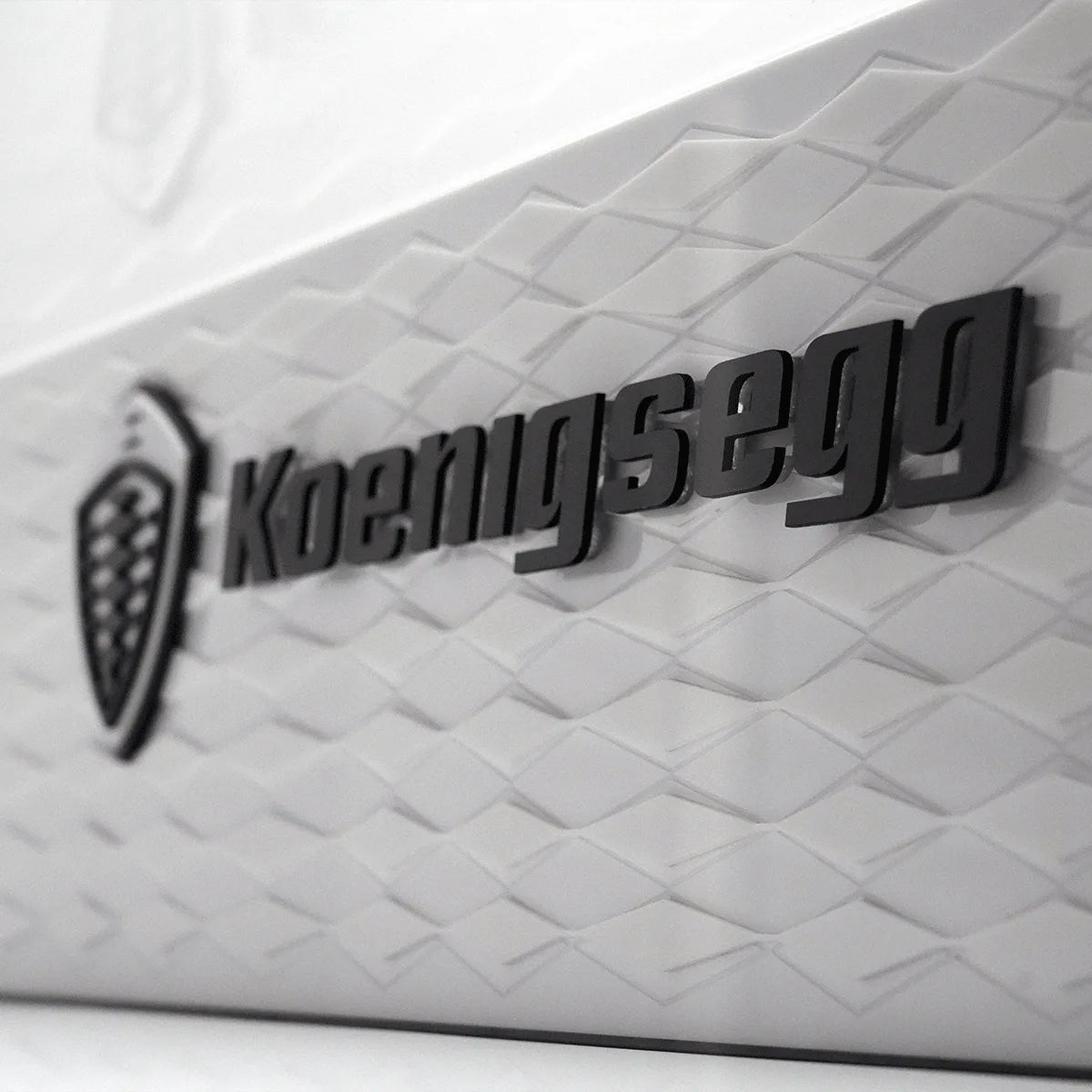 【Designer Edition】 LEGO® Technic™ 42232 Koenigsegg Sadair's Spear Megacar Acrylic Display Case.