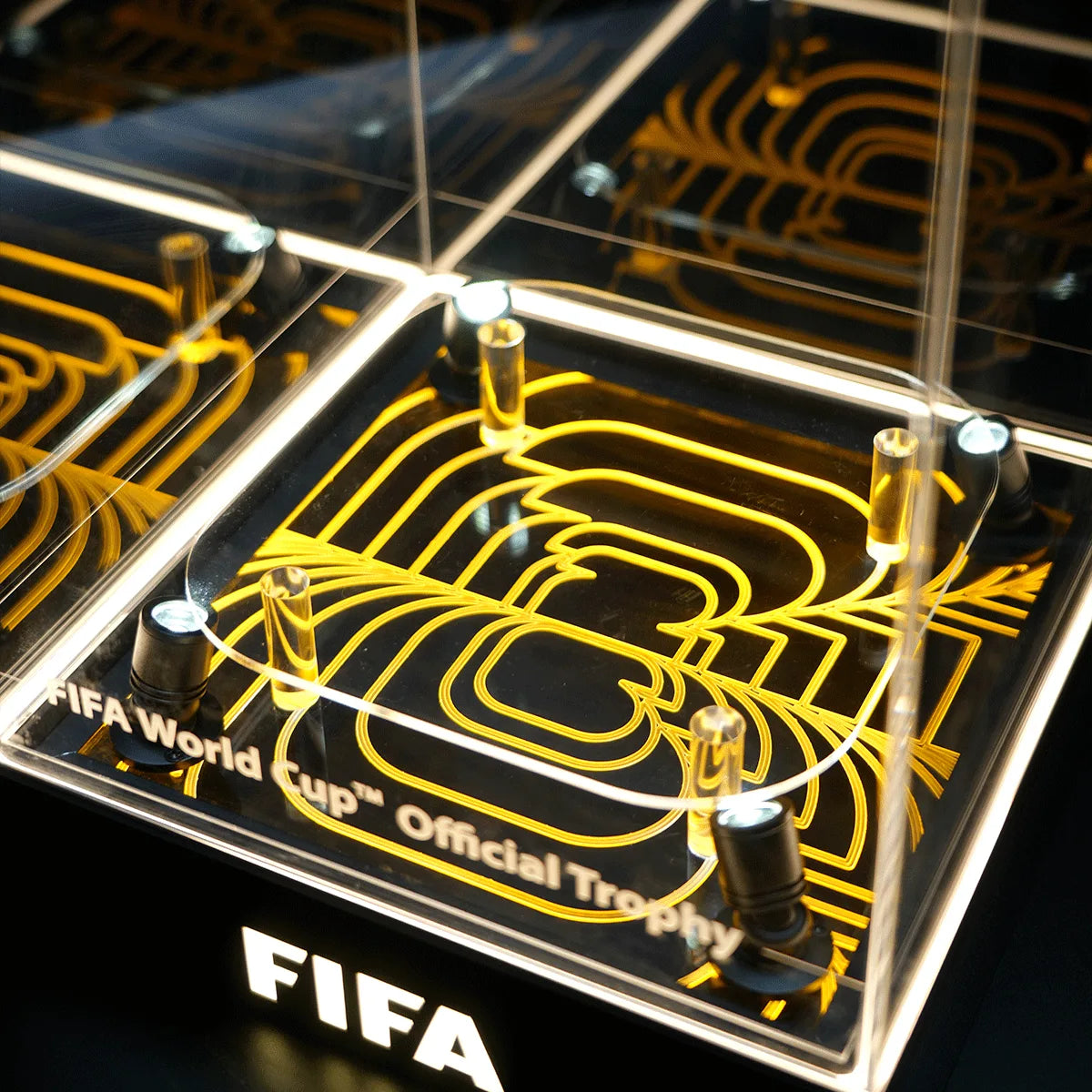 【Designer Edition】LED Light Display Case for LEGO 43020 FIFA World Cup Official Trophy