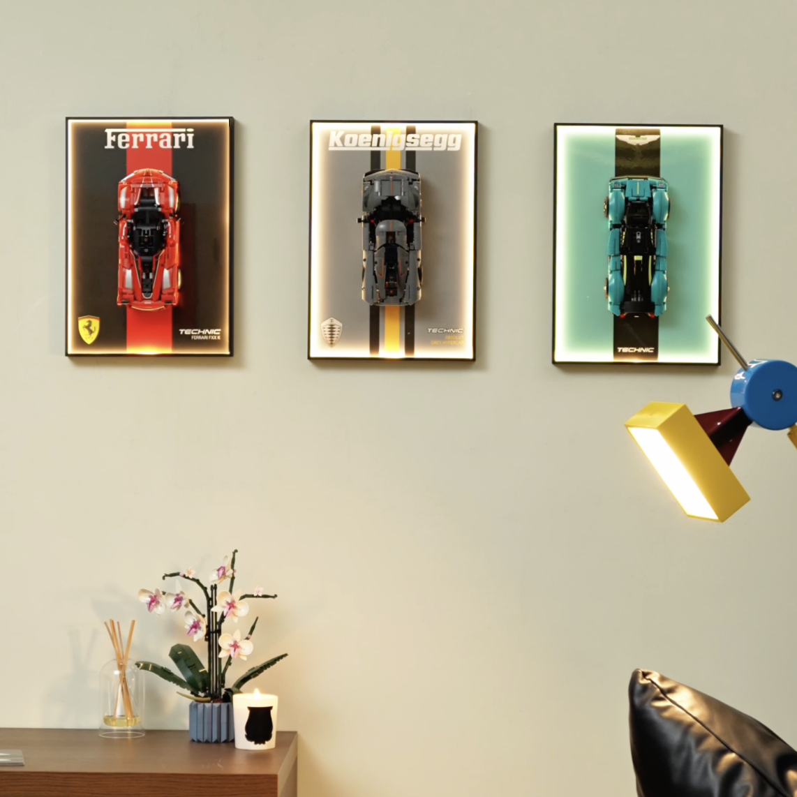 Wall Display frame for LEGO®  mid-size Technic™ car
