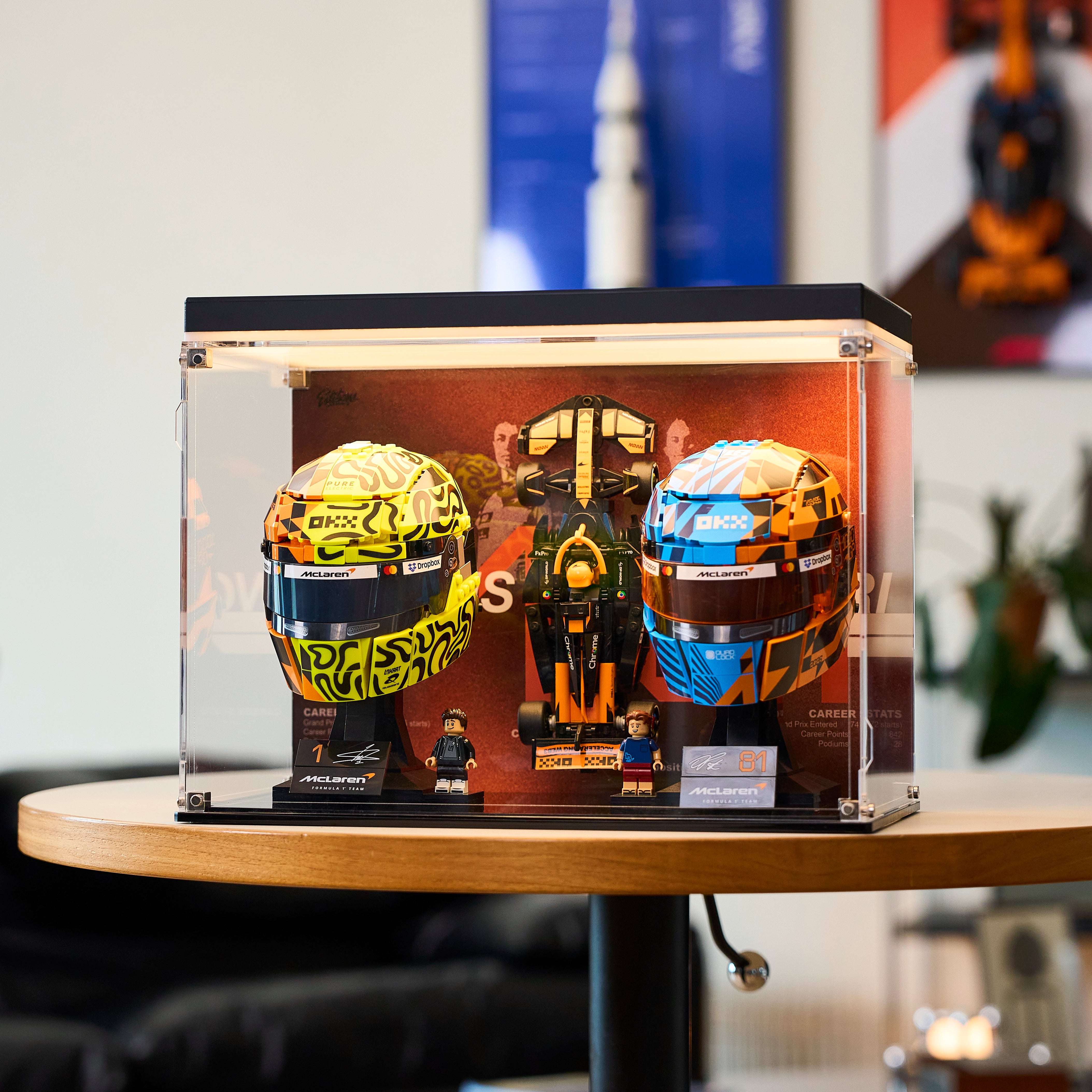 Wall mounted Display Case For LEGO® Editions F1 McLaren Lando Norris Helmet&Oscar Piastri Helmet
