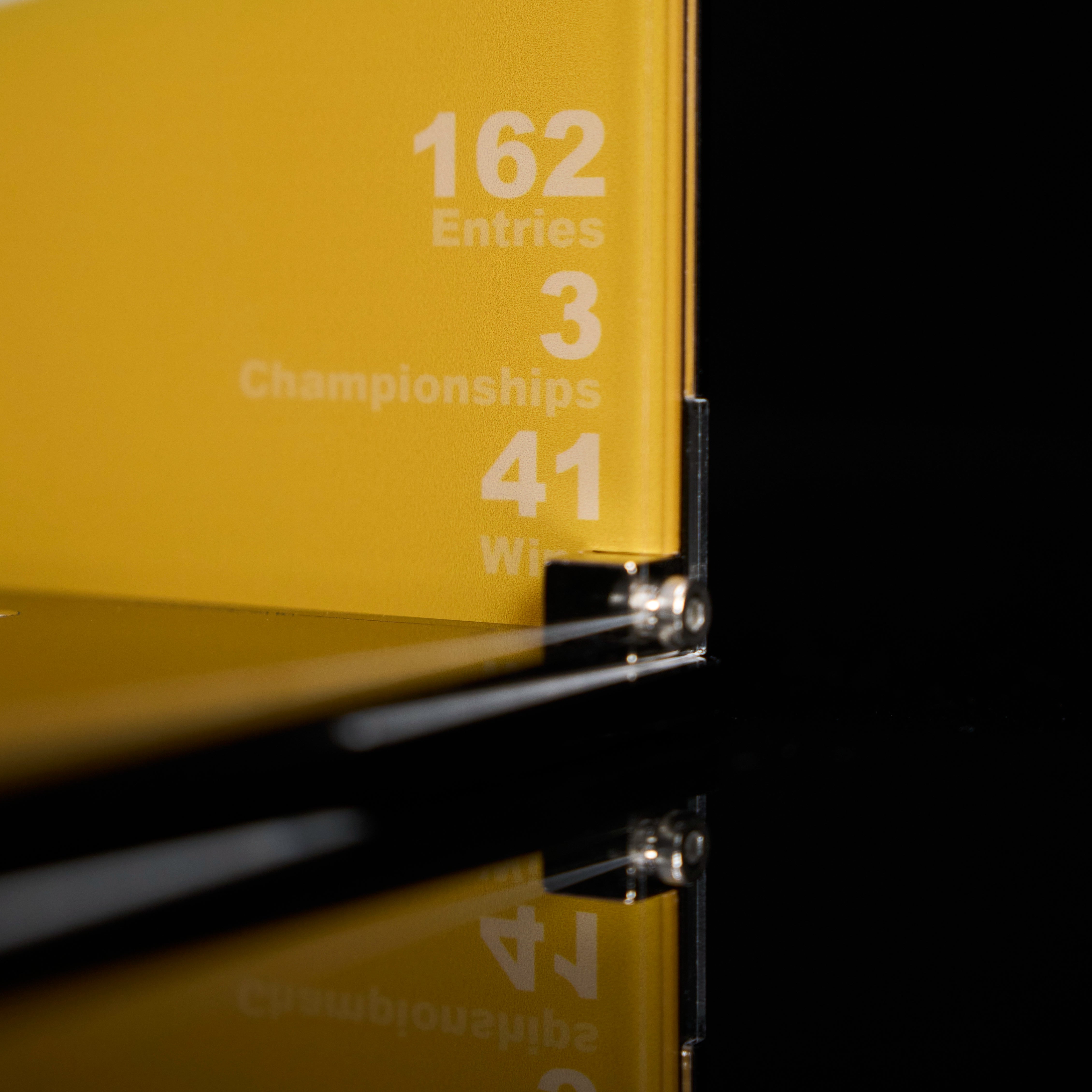 【Free Sticker Included】Wall mounted Display Case For LEGO® Editions F1 43024 Ayrton Senna’s Helmet