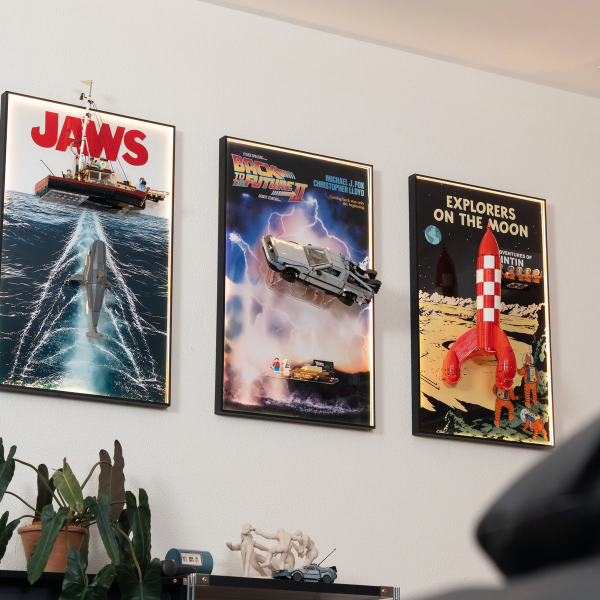 [Custom Acrylic Bracket Included] Wall Display frame for LEGO® ICONS™ Back to the Future Time Machine 77256&10300