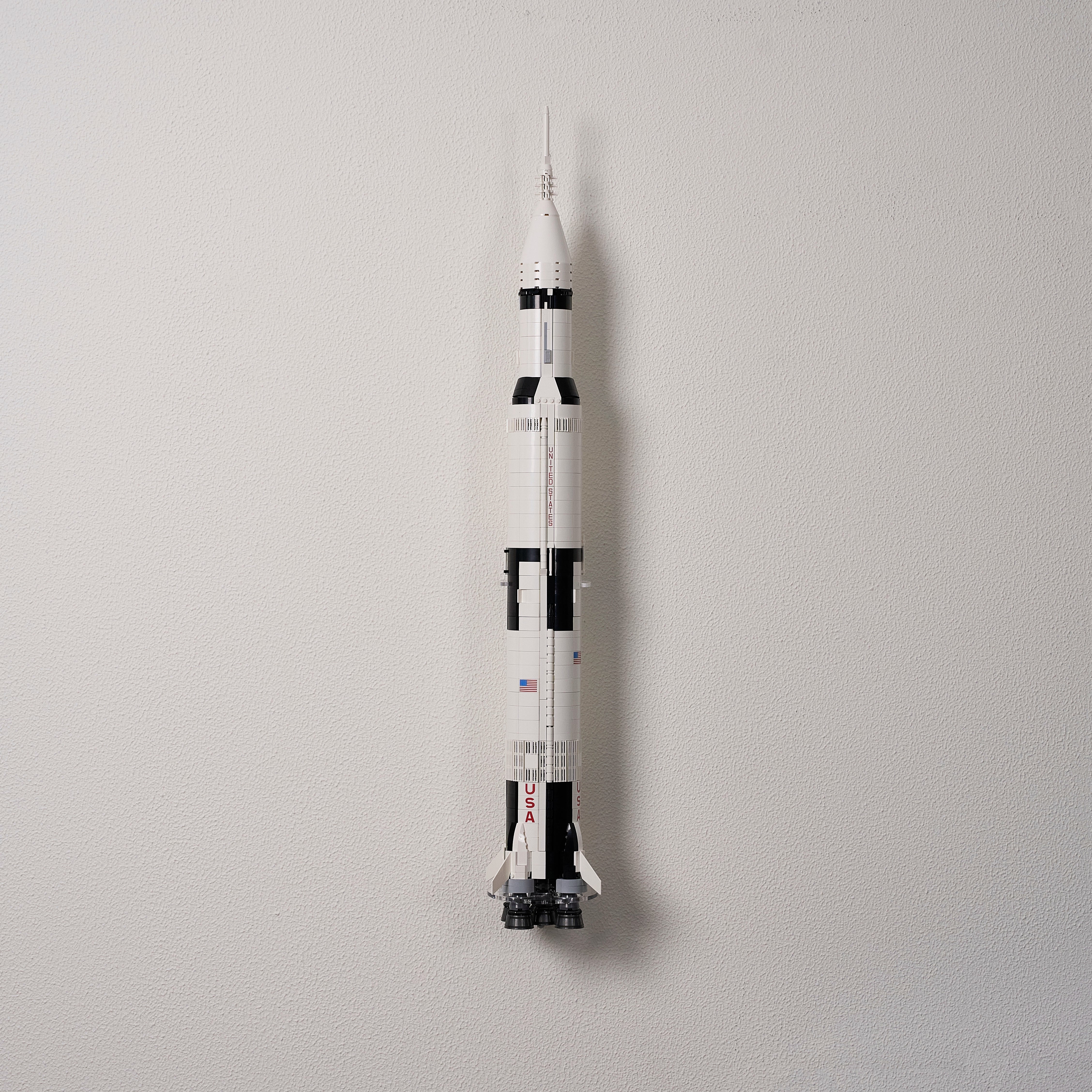 Acrylic Wall Mount for LEGO® Ideas 92176 NASA Apollo Saturn V