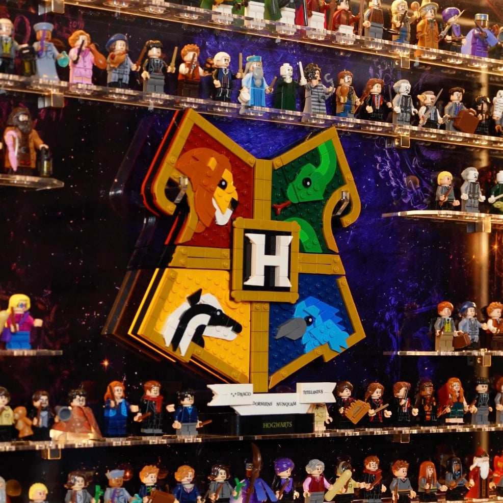 【PREMIUM LIGHT-UP】 Dust Proof Wall mounted Display Case for lego 76462 Harry Potter Hogwarts™ House Crest & 112 Minifigures