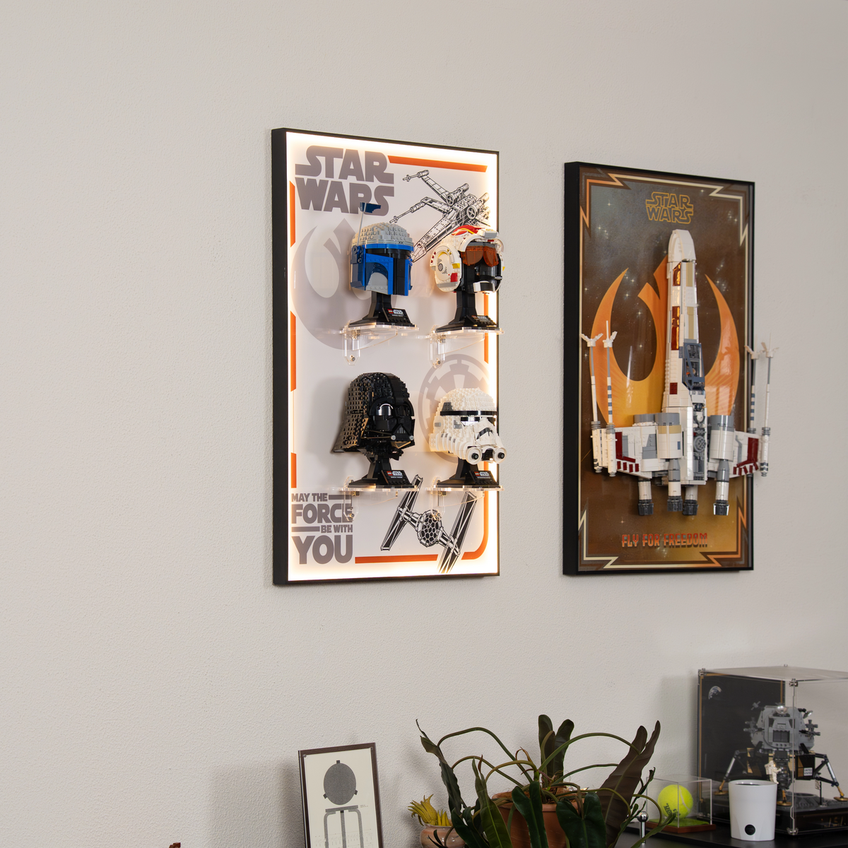 [Individuelle Acrylhalterung enthalten] Wanddisplay-Rahmen für die LEGO® Star Wars™ Helm-Serie
