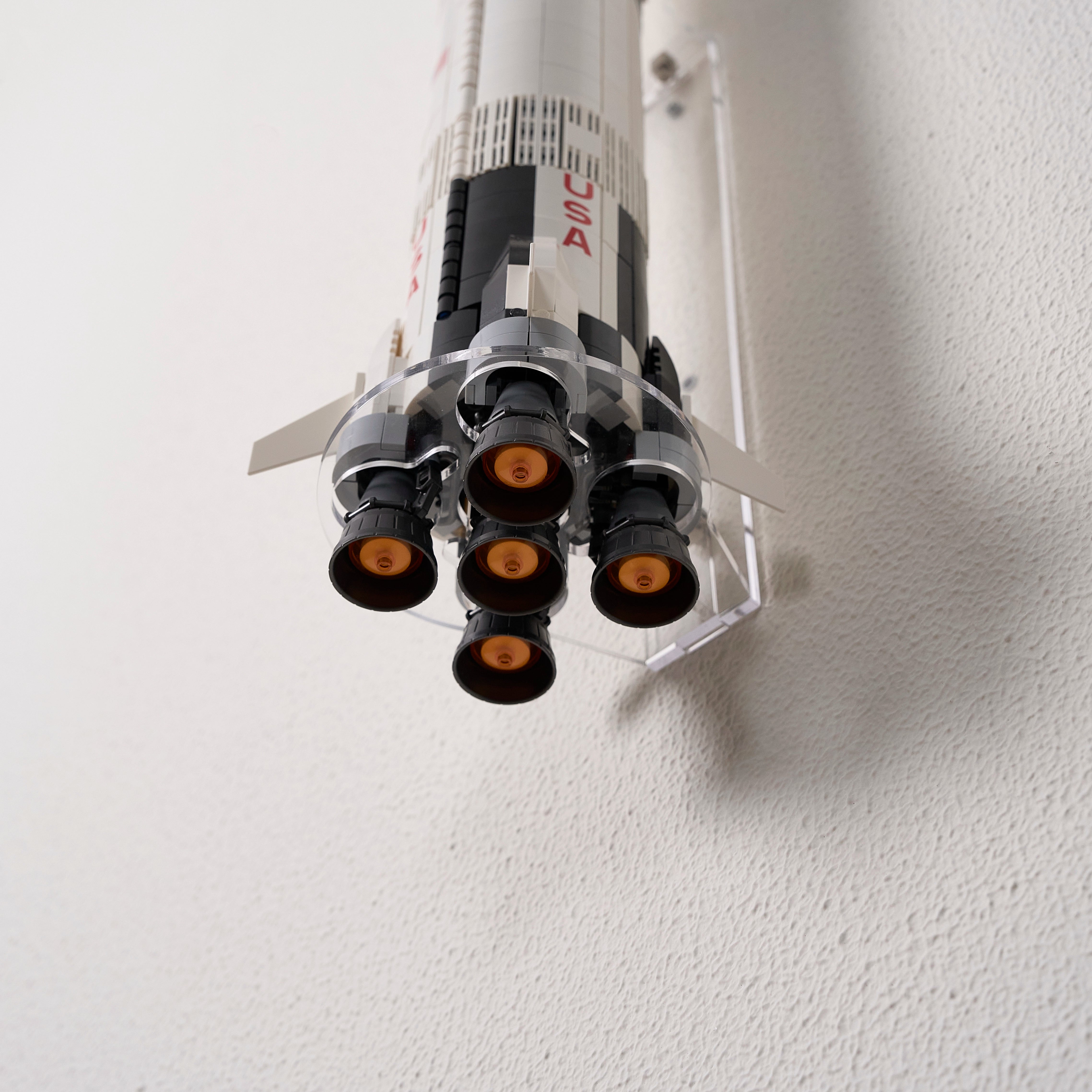 Acrylic Wall Mount for LEGO® Ideas 92176 NASA Apollo Saturn V